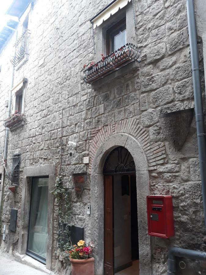 La Tana Del Bruco Guest House Viterbo Kültér fotó